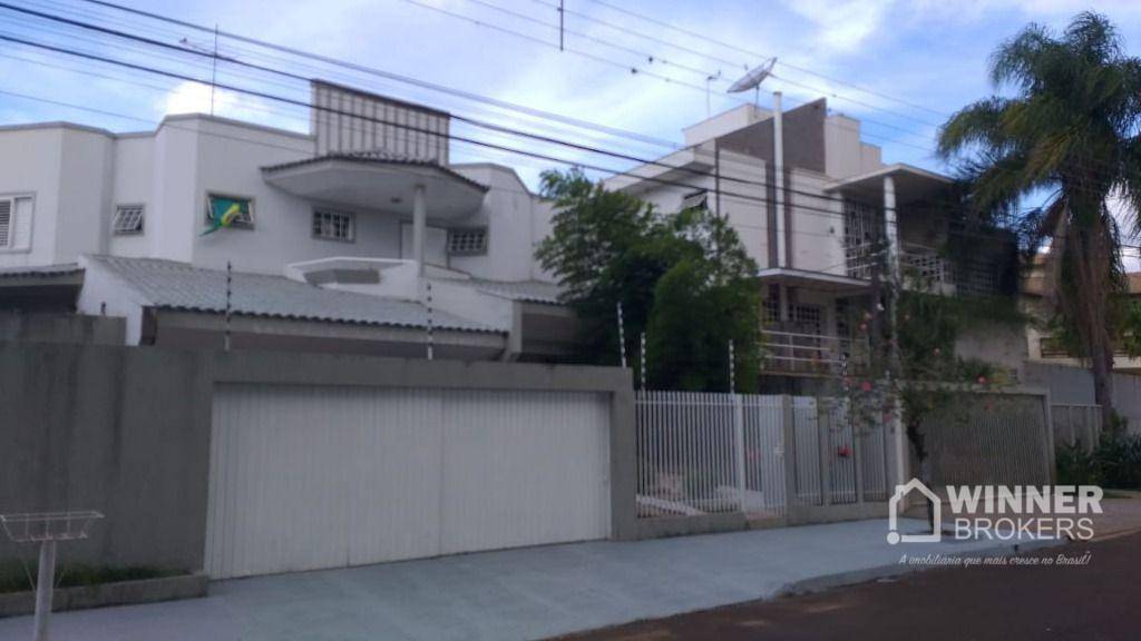 Casa à venda com 4 quartos, 267m² - Foto 1