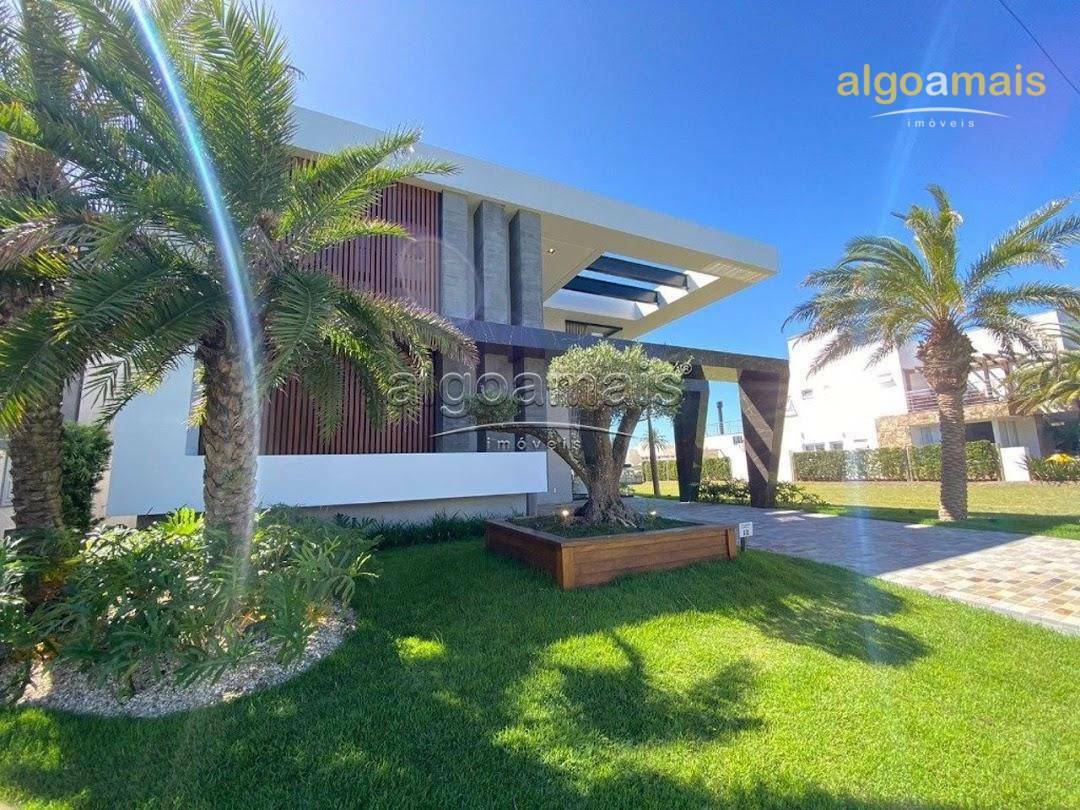 Casa de Condomínio à venda com 5 quartos, 426m² - Foto 4