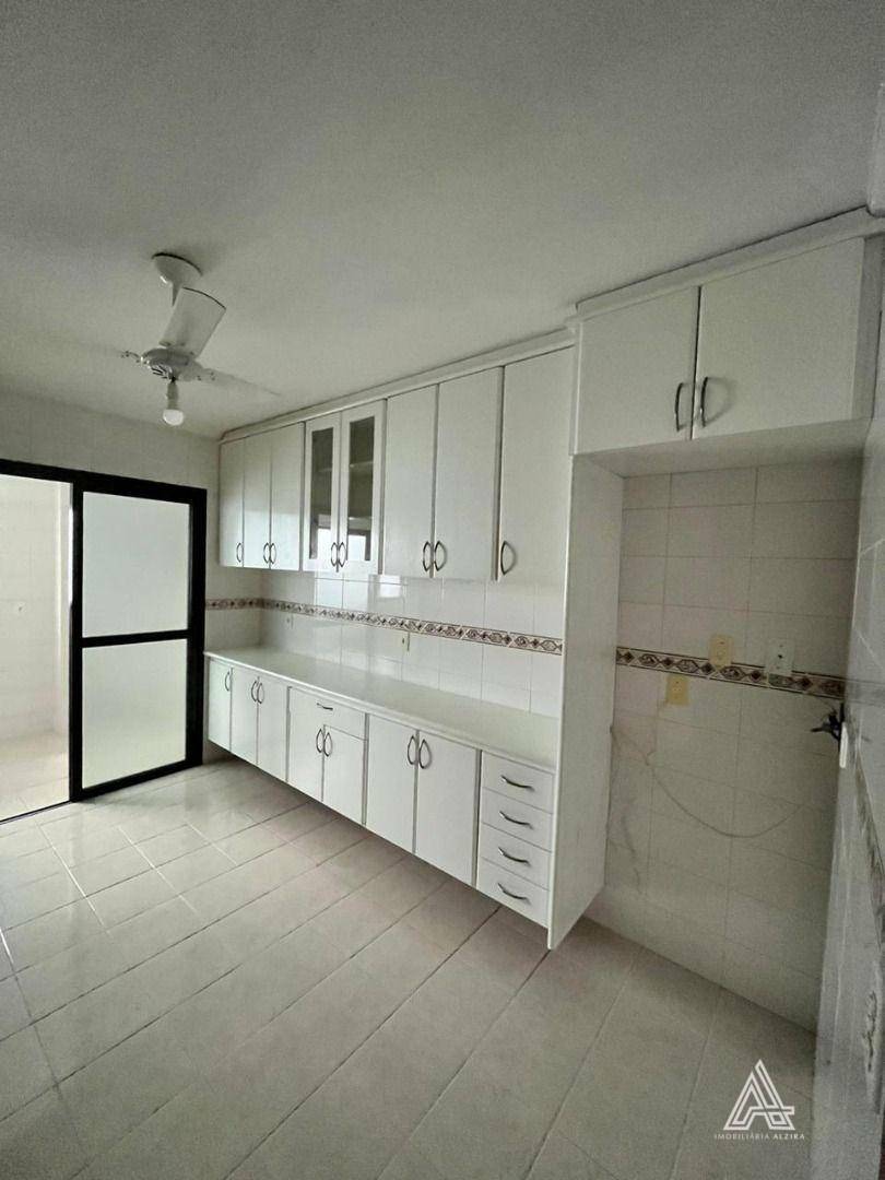 Apartamento à venda com 3 quartos, 114m² - Foto 7