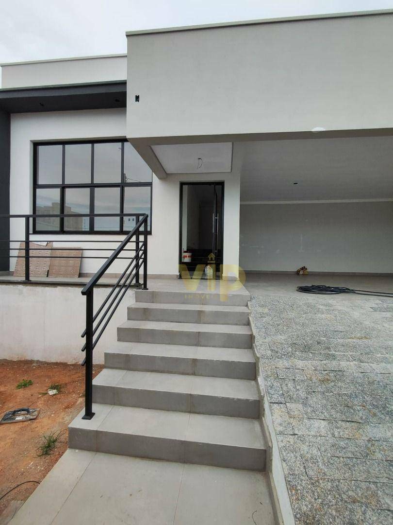 Casa à venda com 3 quartos, 170m² - Foto 1