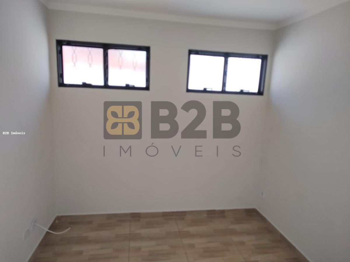 Casa à venda com 2 quartos, 200m² - Foto 6