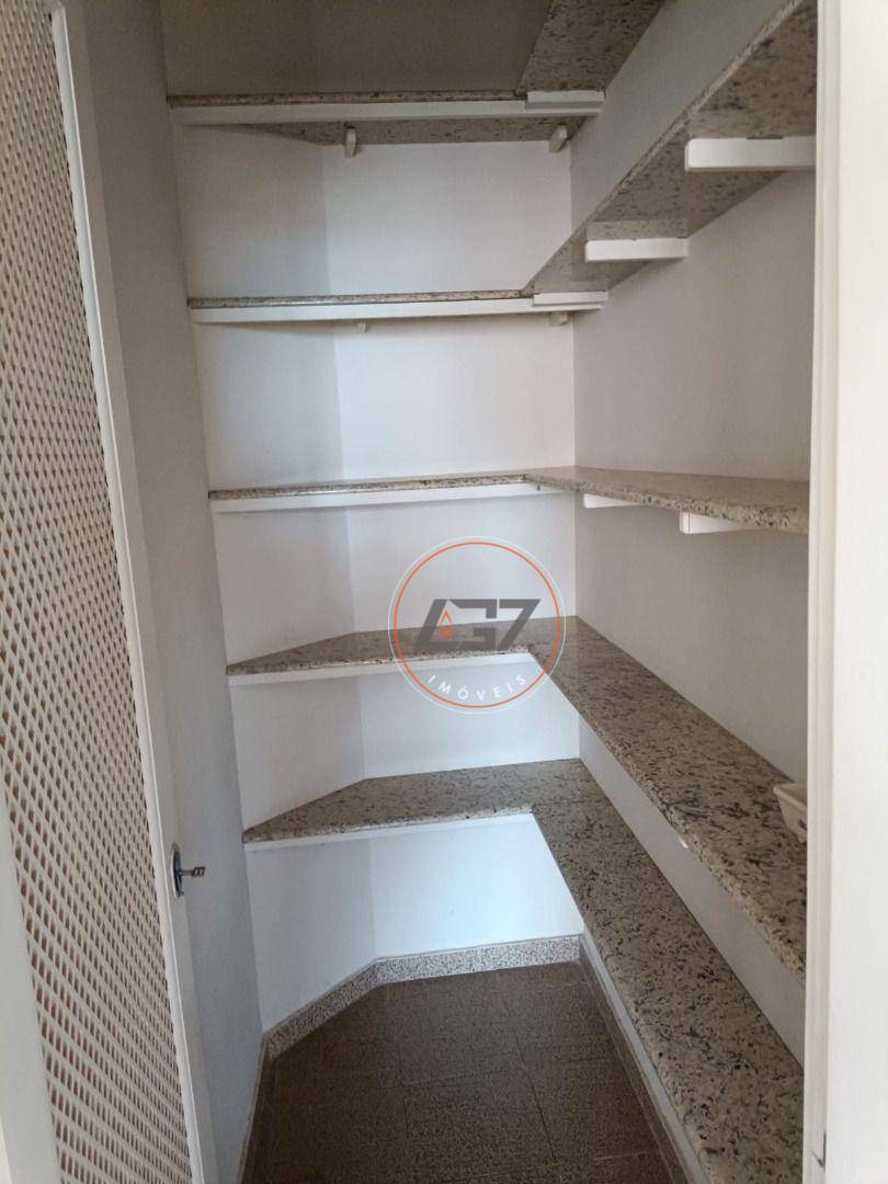 Apartamento à venda com 3 quartos, 180m² - Foto 7