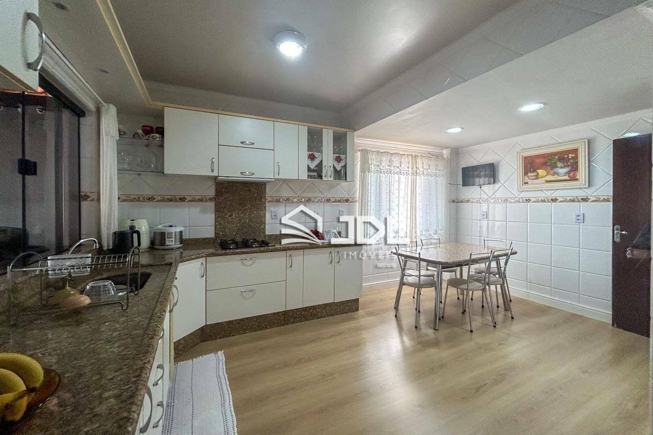 Casa à venda com 4 quartos, 258m² - Foto 6