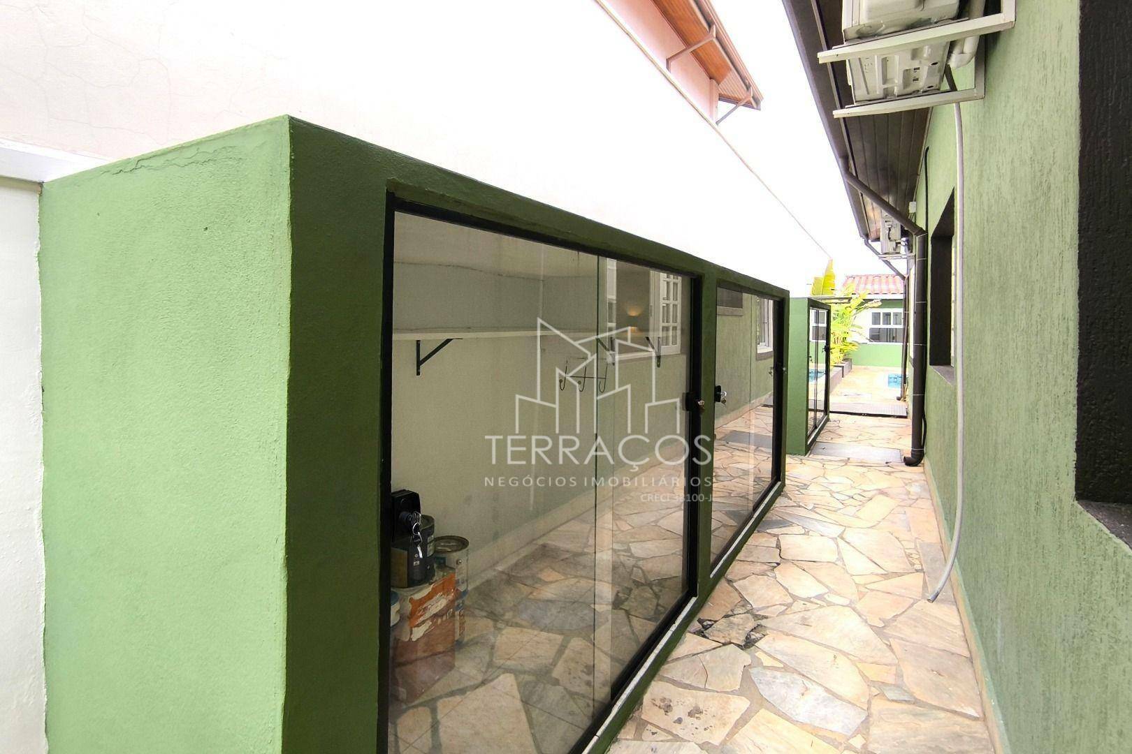 Casa para alugar com 3 quartos, 170m² - Foto 33