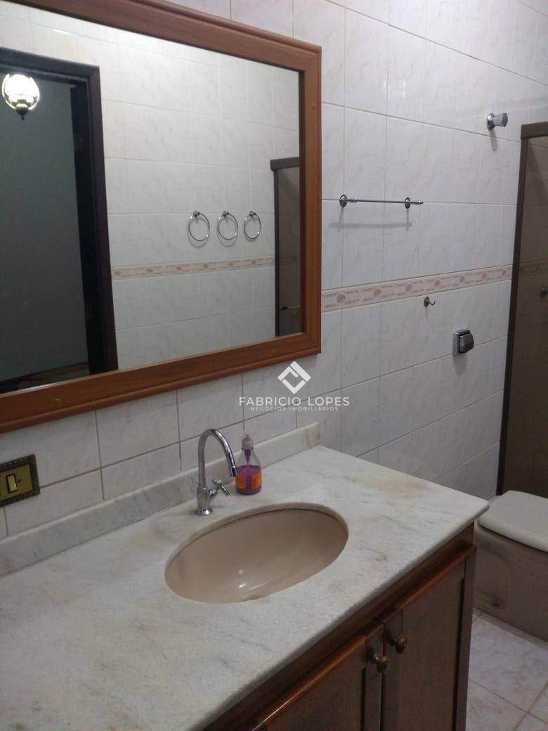 Casa para alugar com 3 quartos, 120m² - Foto 8