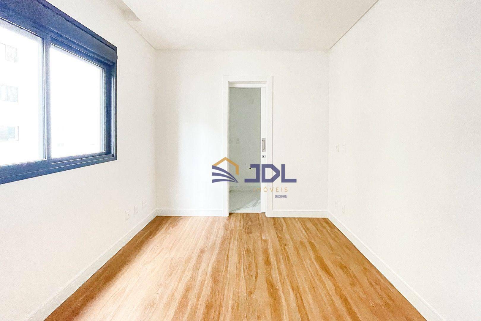 Apartamento à venda com 3 quartos, 118m² - Foto 12