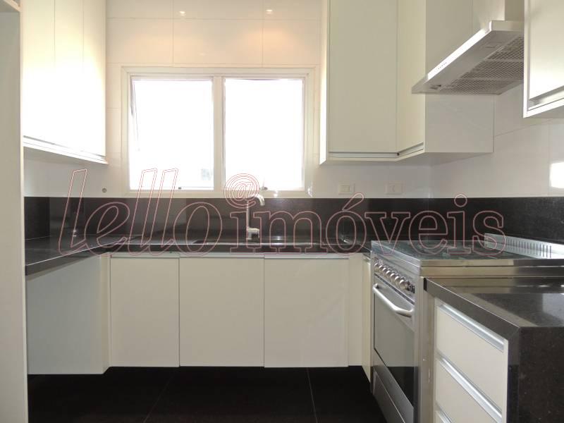 Apartamento à venda com 3 quartos, 208m² - Foto 11