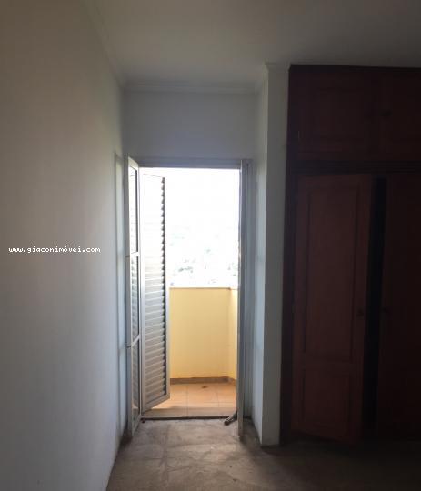 Apartamento à venda com 3 quartos, 186m² - Foto 15