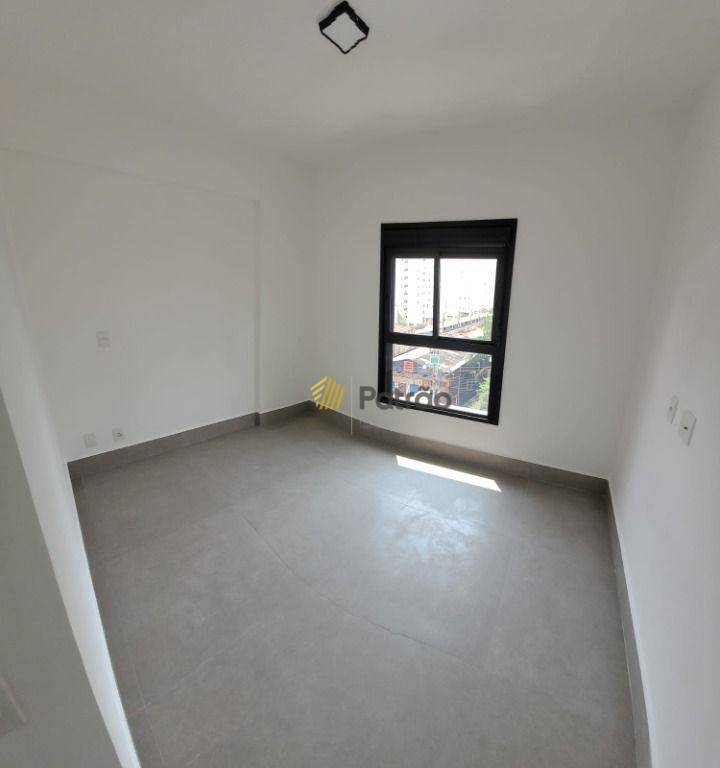 Apartamento para alugar com 2 quartos, 55m² - Foto 5