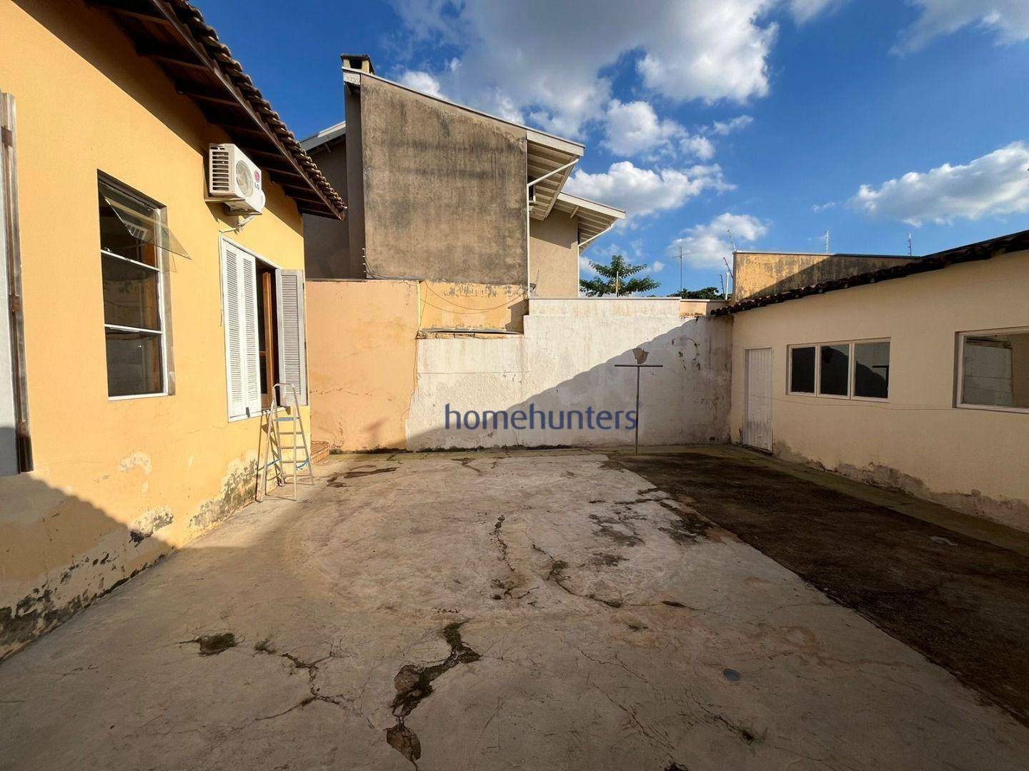 Casa à venda com 3 quartos, 206m² - Foto 14