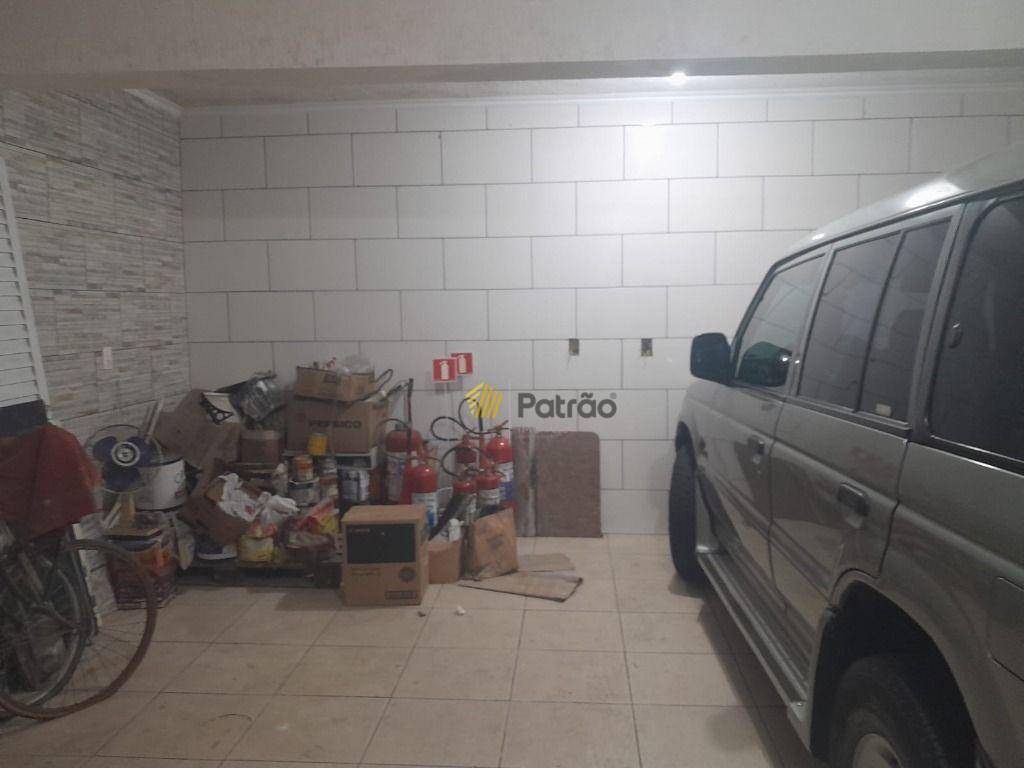 Sobrado à venda e aluguel com 4 quartos, 254m² - Foto 37