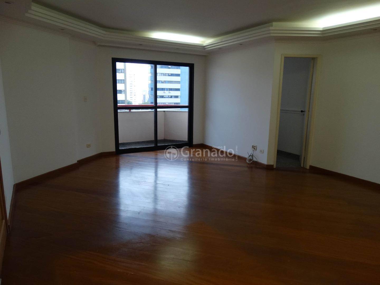 Apartamento à venda com 3 quartos, 132m² - Foto 35