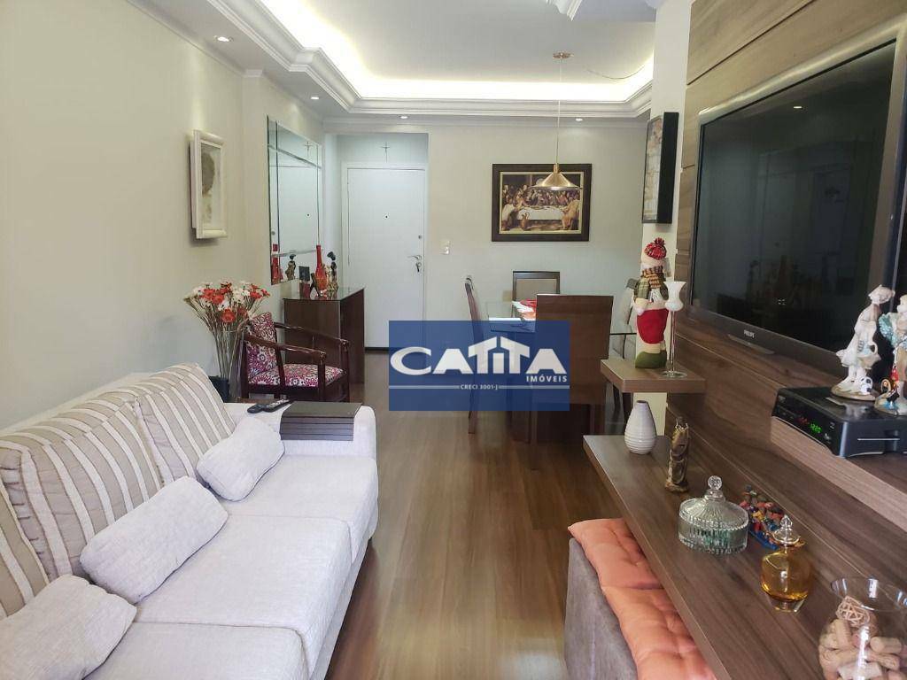 Apartamento à venda com 2 quartos, 70m² - Foto 2