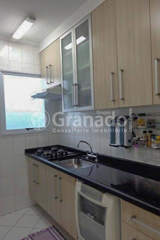 Apartamento à venda com 2 quartos, 60m² - Foto 24