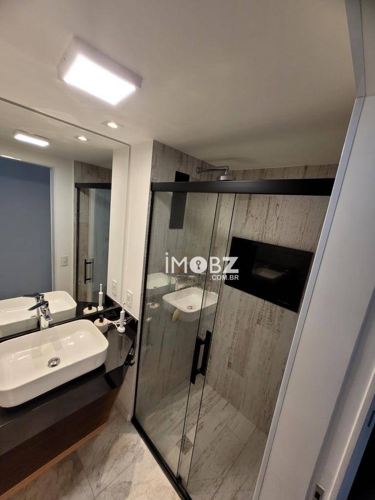 Apartamento à venda com 2 quartos, 70m² - Foto 17