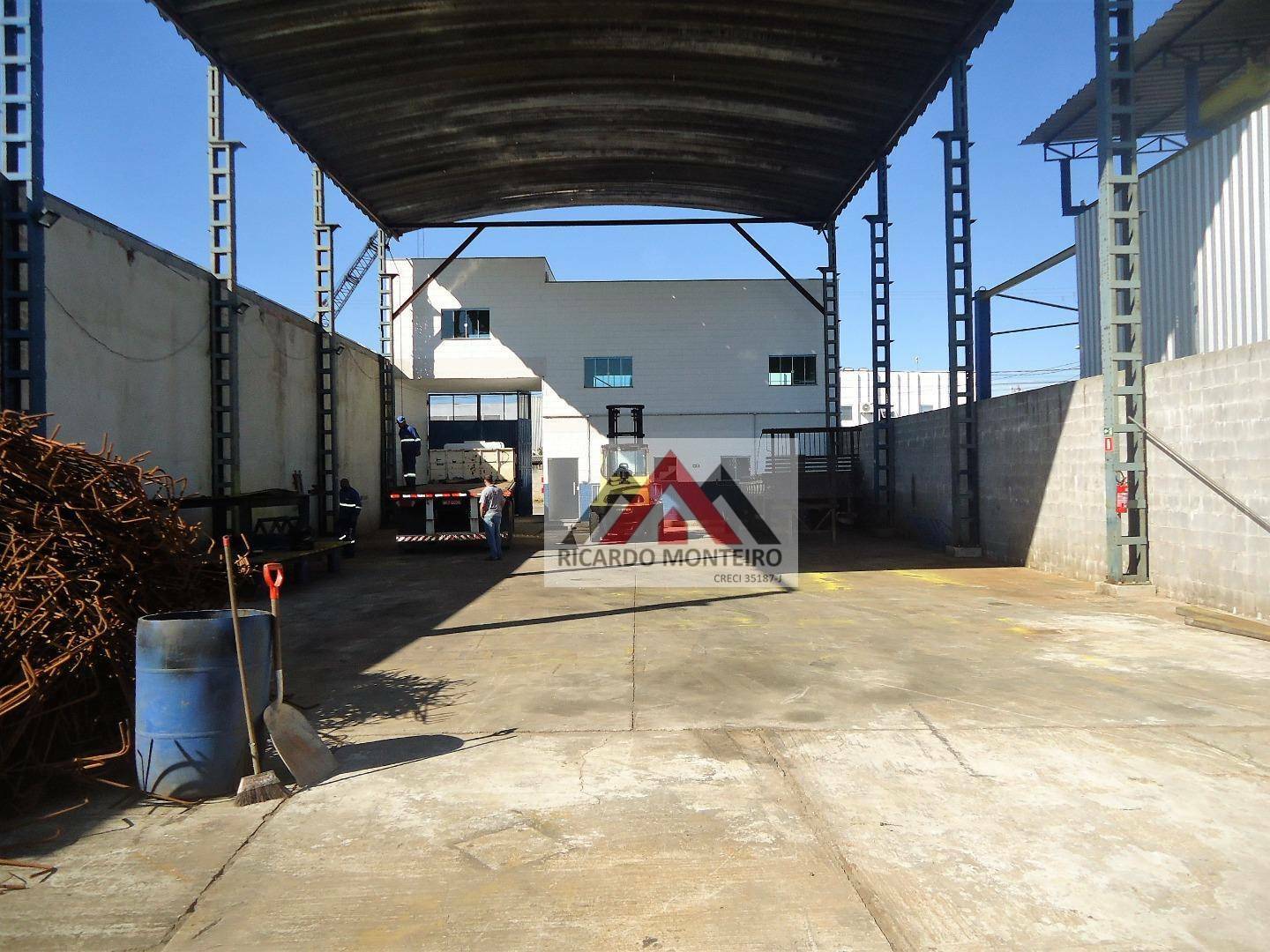 Depósito-Galpão-Armazém à venda e aluguel, 550m² - Foto 1