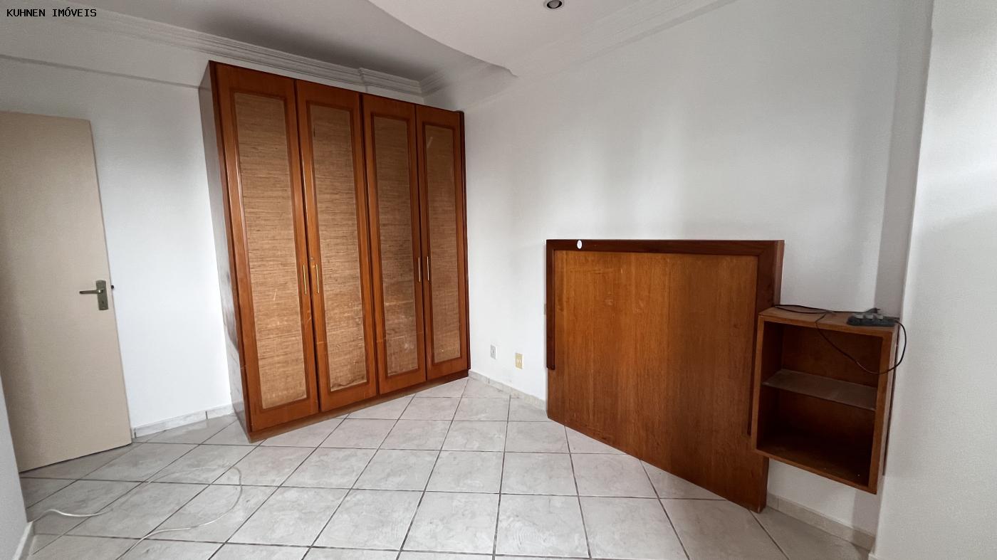 Apartamento à venda com 2 quartos, 95m² - Foto 5