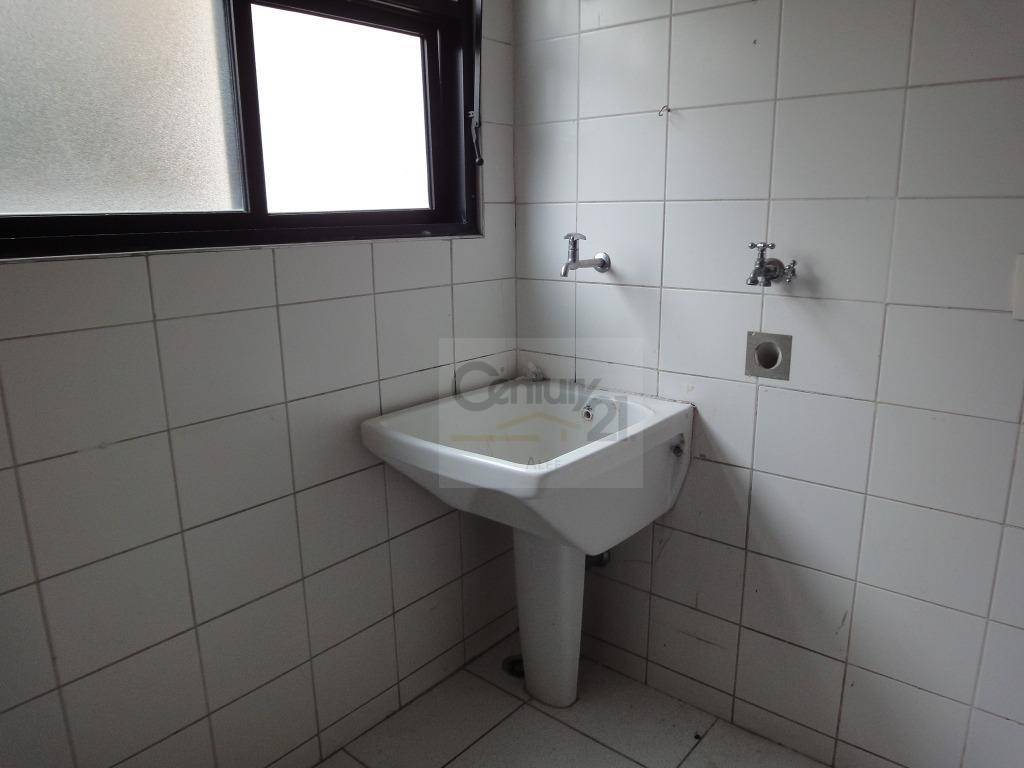 Apartamento para alugar com 3 quartos, 110m² - Foto 20