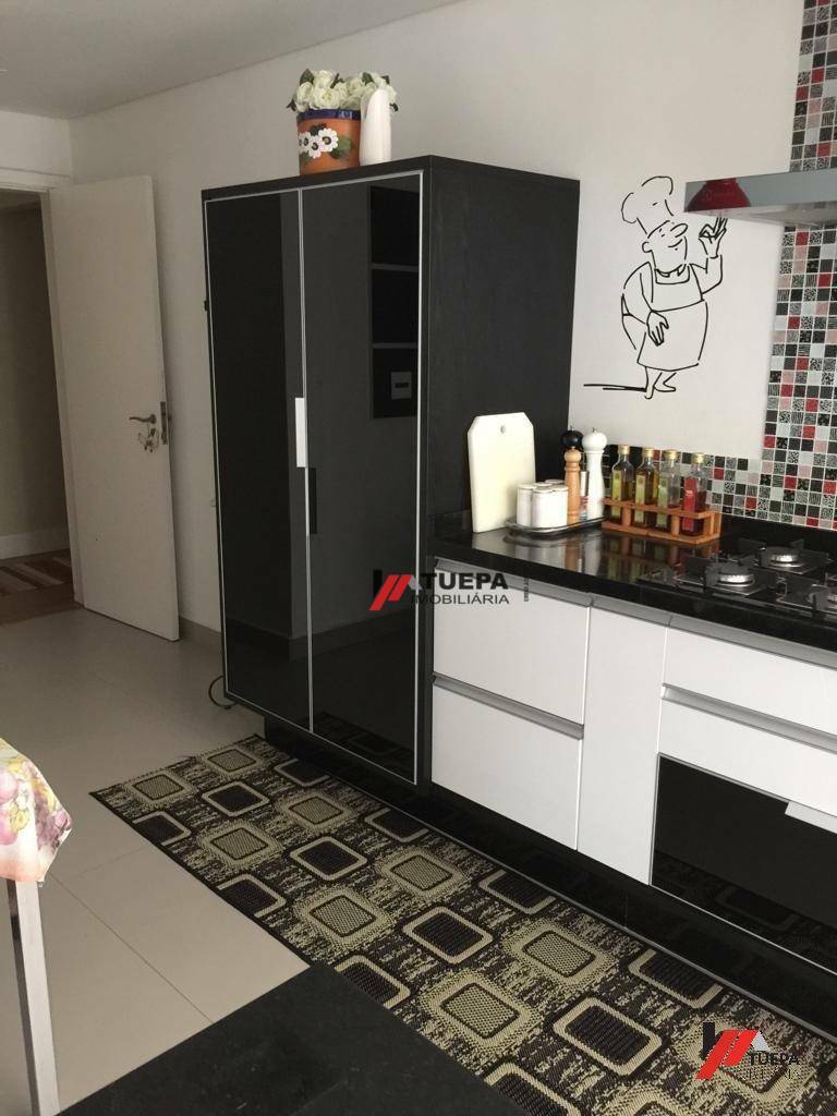 Apartamento à venda com 3 quartos, 212m² - Foto 11