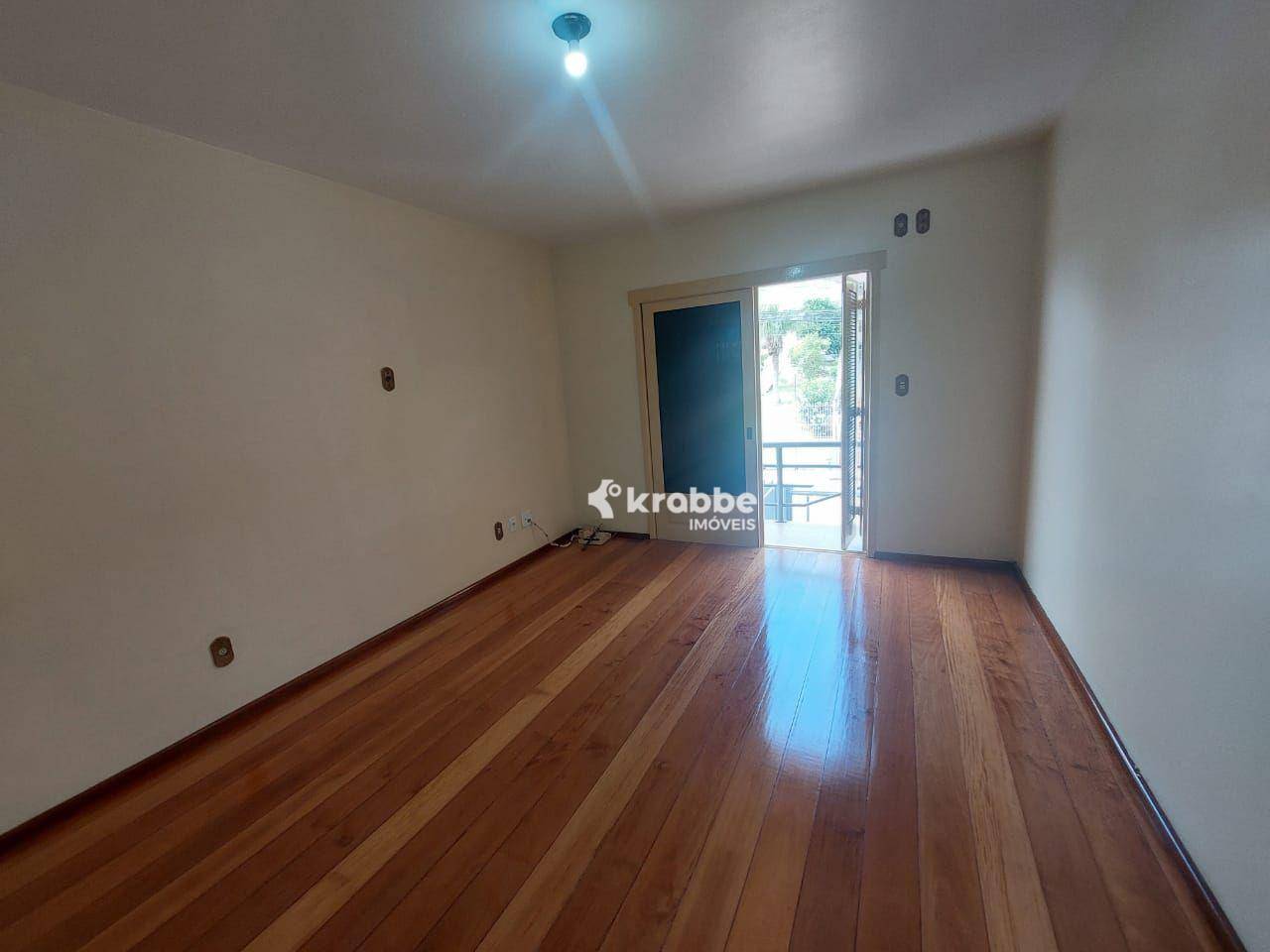 Casa para alugar com 3 quartos, 210m² - Foto 10