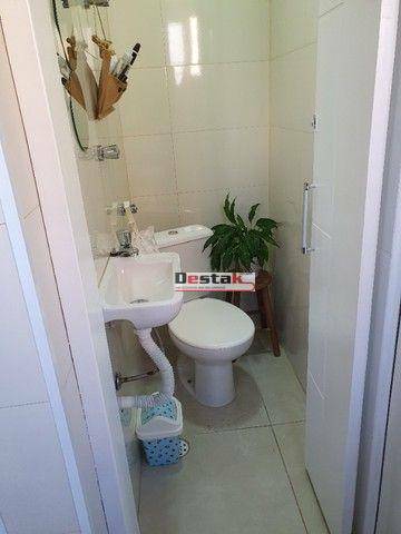 Apartamento à venda com 2 quartos, 68m² - Foto 2