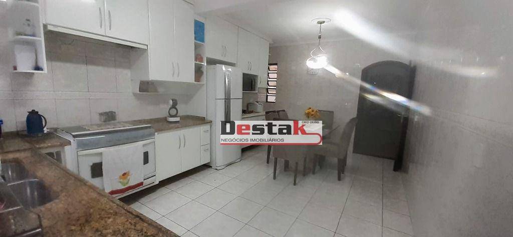 Sobrado à venda com 2 quartos, 182m² - Foto 14