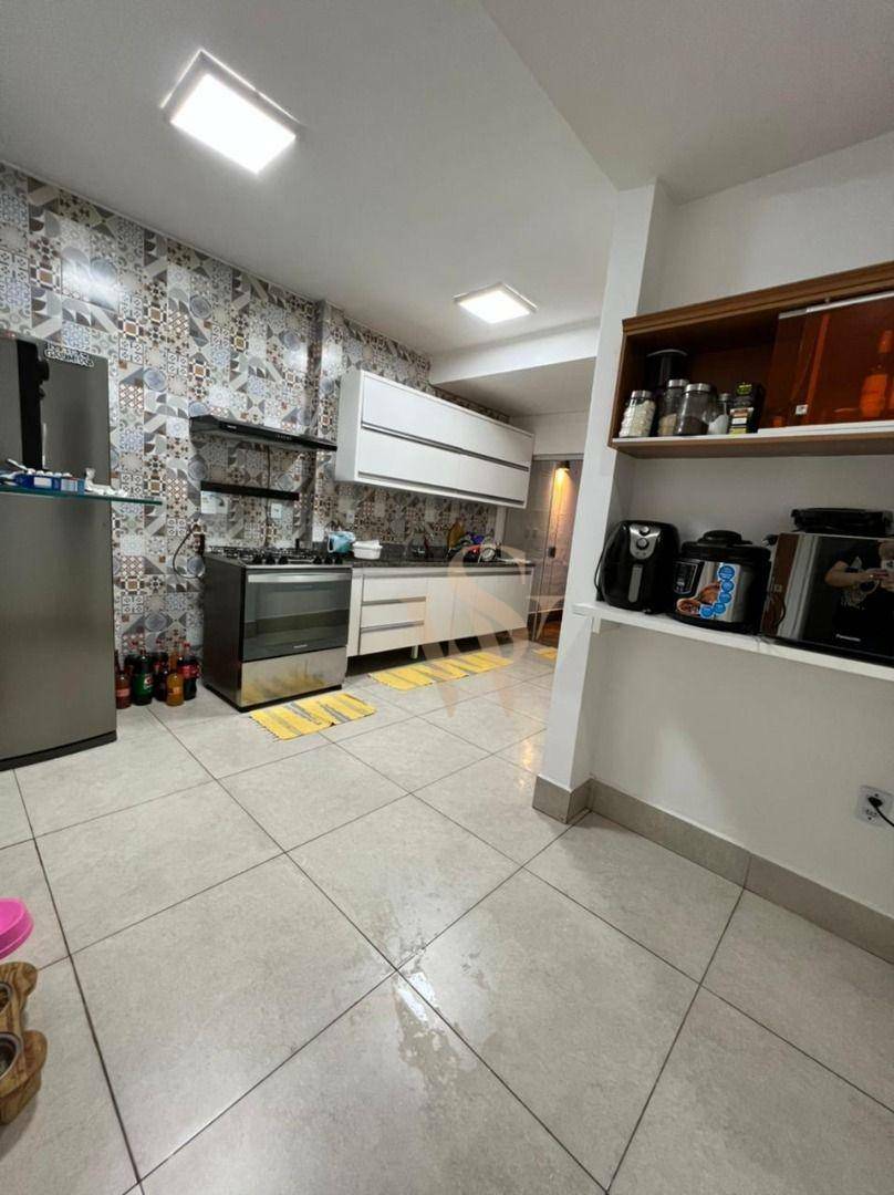 Sobrado à venda com 3 quartos, 250M2 - Foto 3