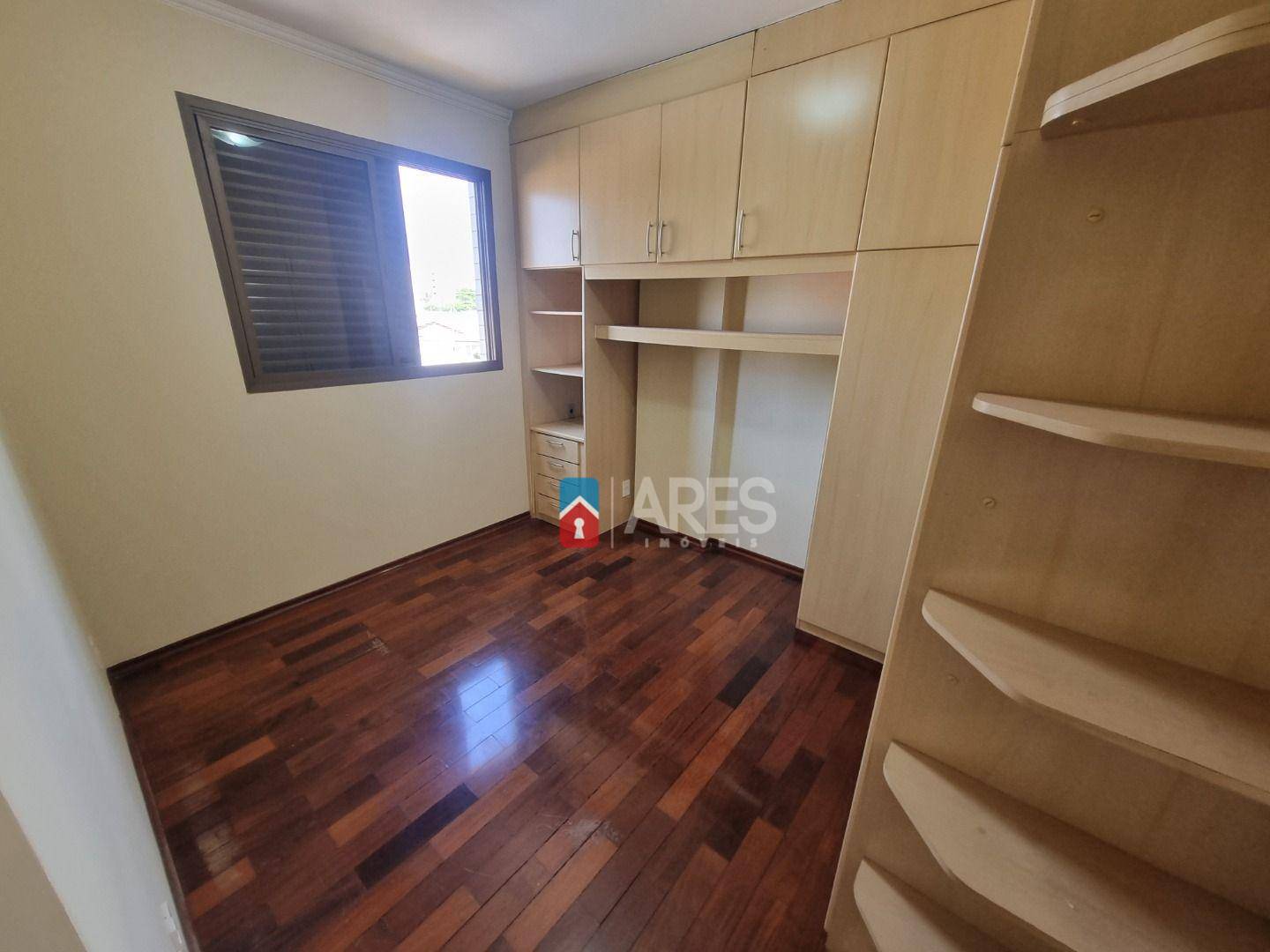 Apartamento para alugar com 3 quartos, 92m² - Foto 12