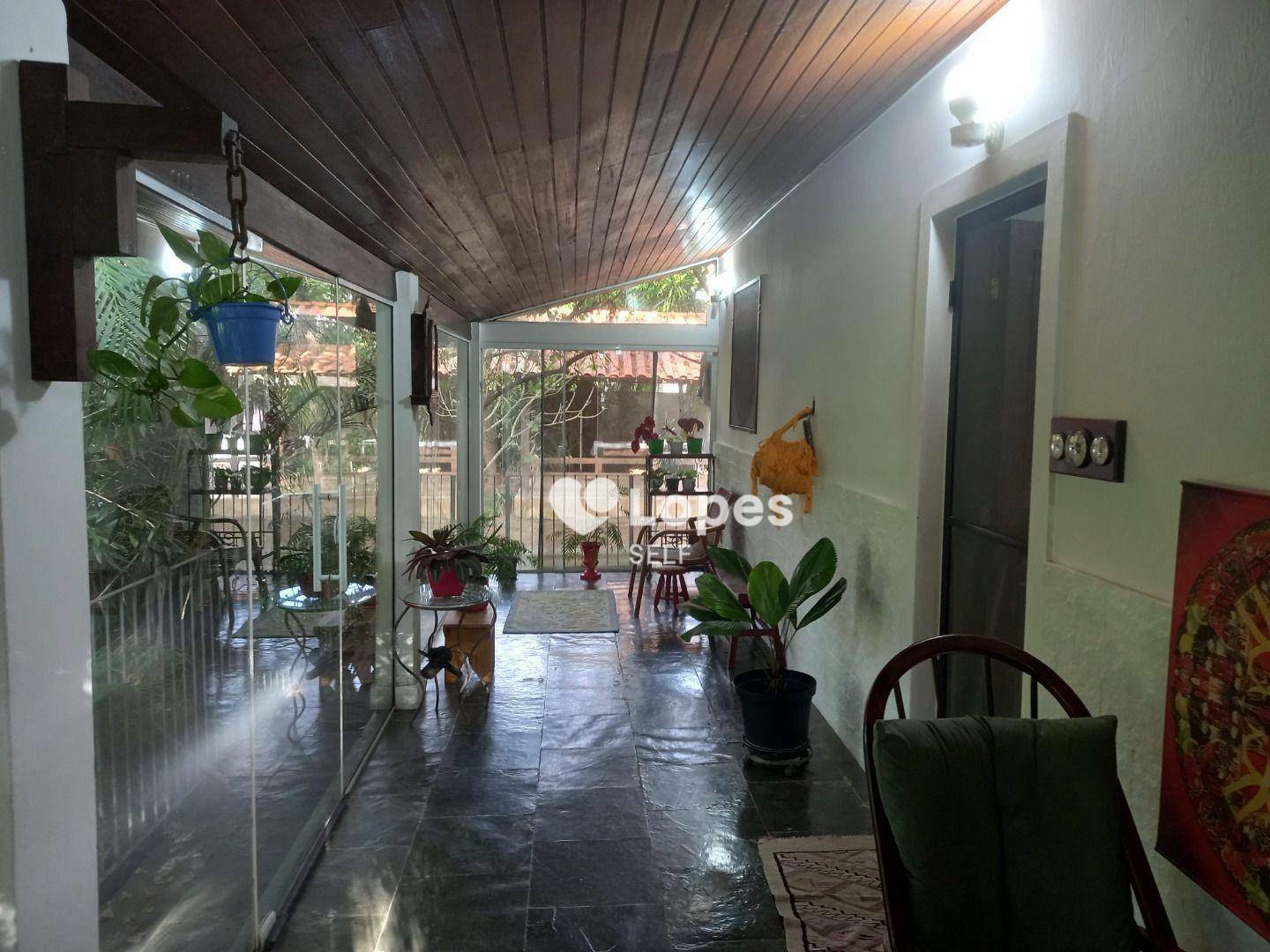 Casa à venda com 3 quartos, 238m² - Foto 7