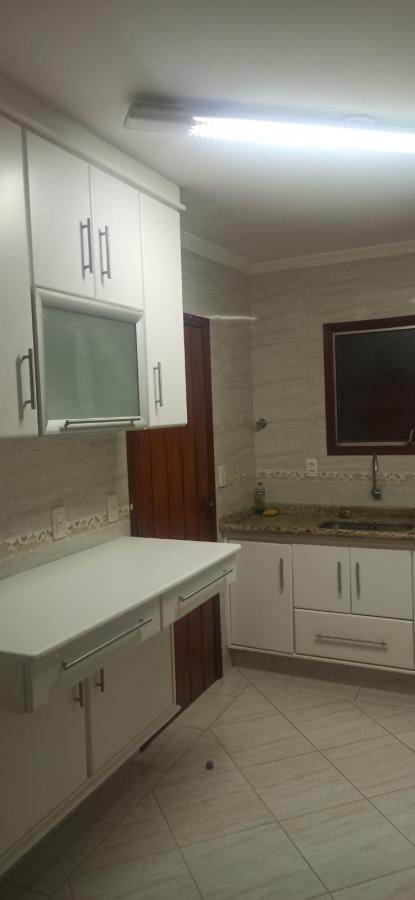 Apartamento à venda com 3 quartos, 176m² - Foto 4