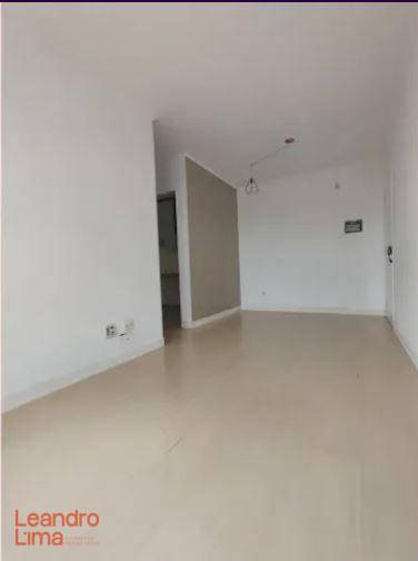 Apartamento à venda com 2 quartos, 52m² - Foto 3