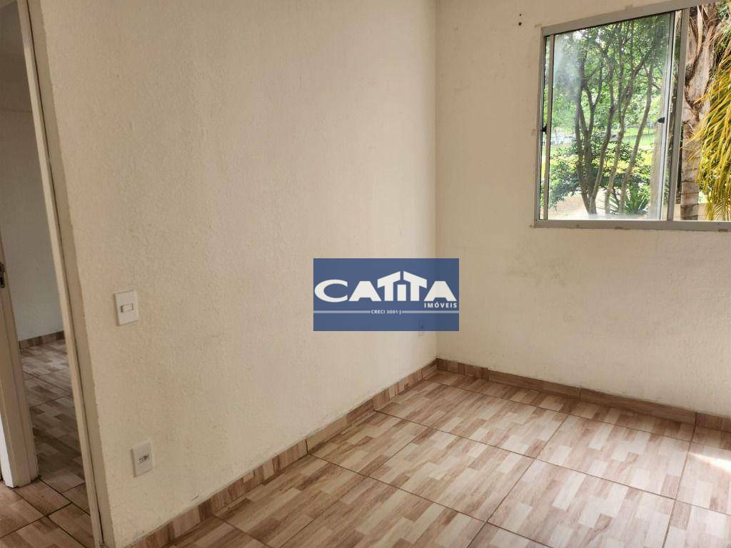 Apartamento à venda com 2 quartos, 45m² - Foto 4