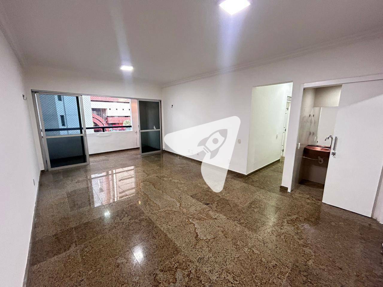 Apartamento à venda com 3 quartos, 99m² - Foto 1