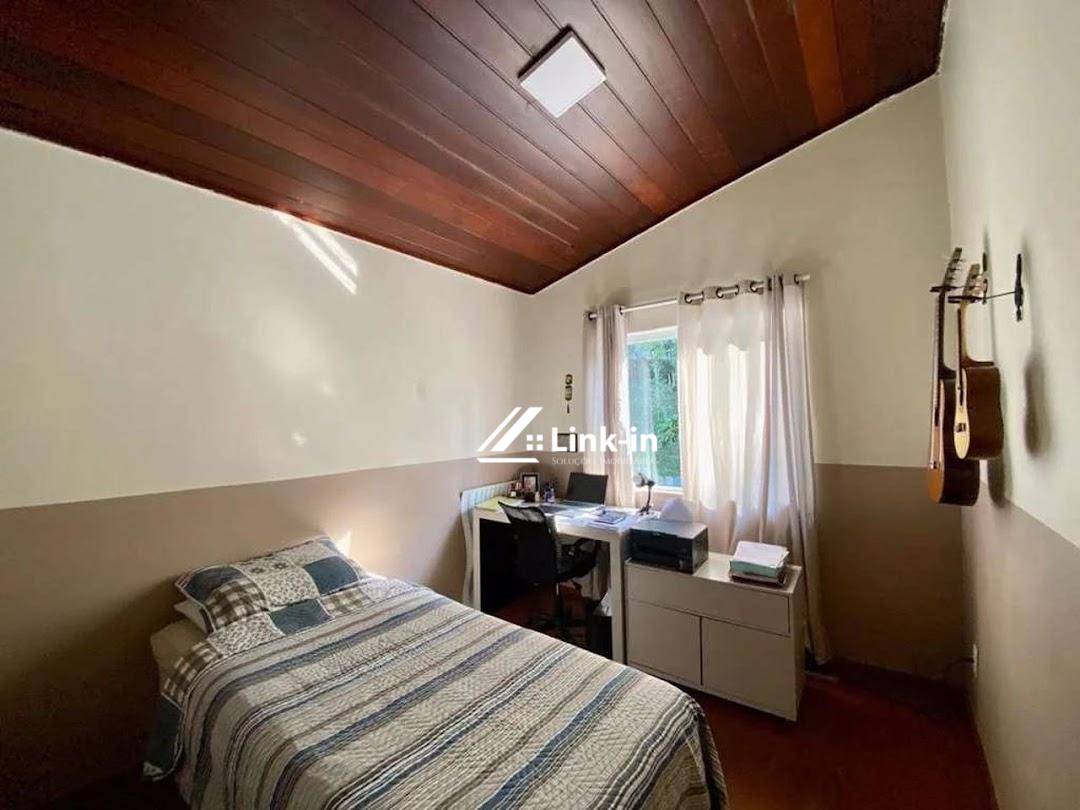 Casa, 4 quartos, 312 m² - Foto 1