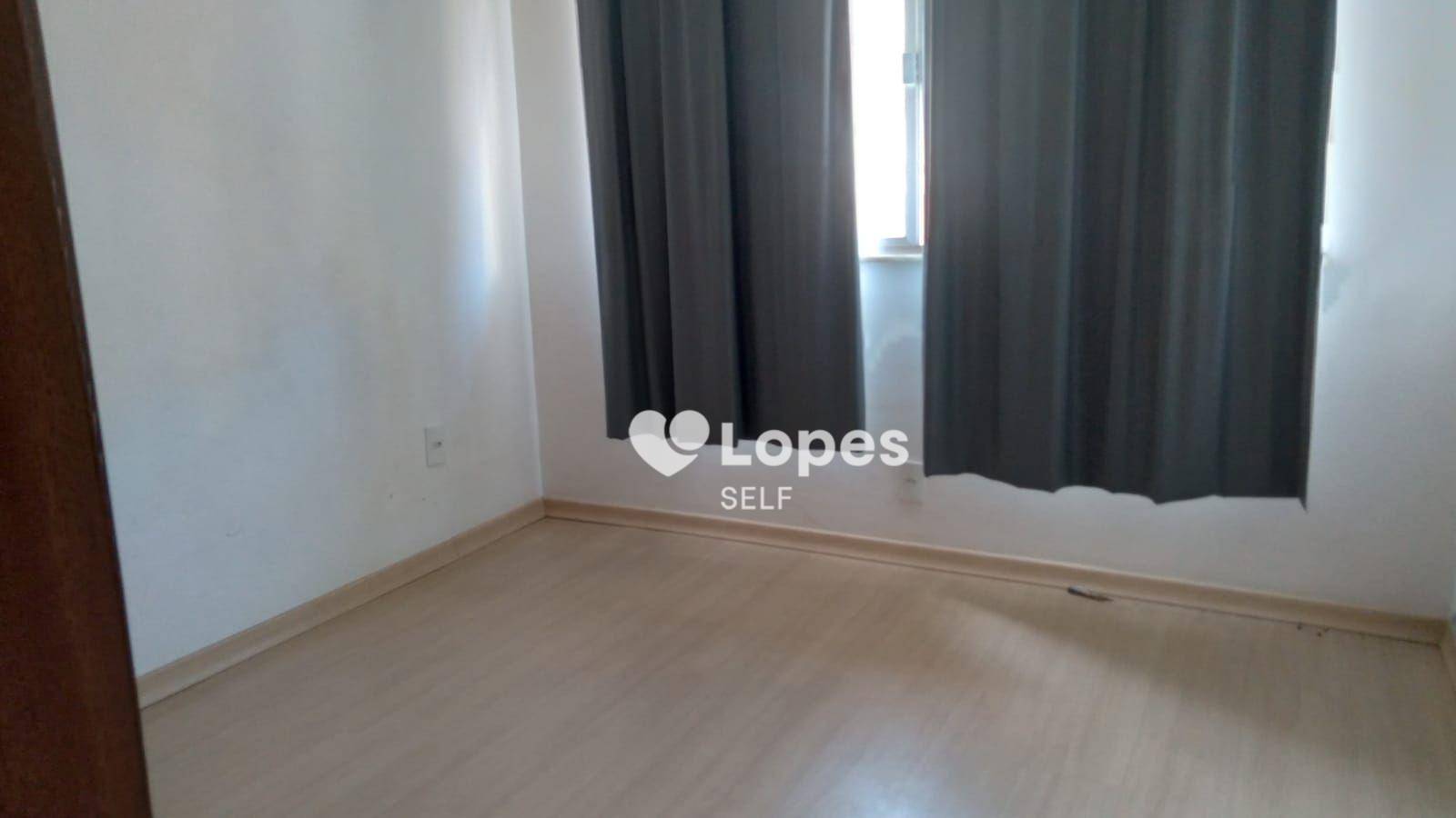 Apartamento à venda com 2 quartos, 62m² - Foto 1