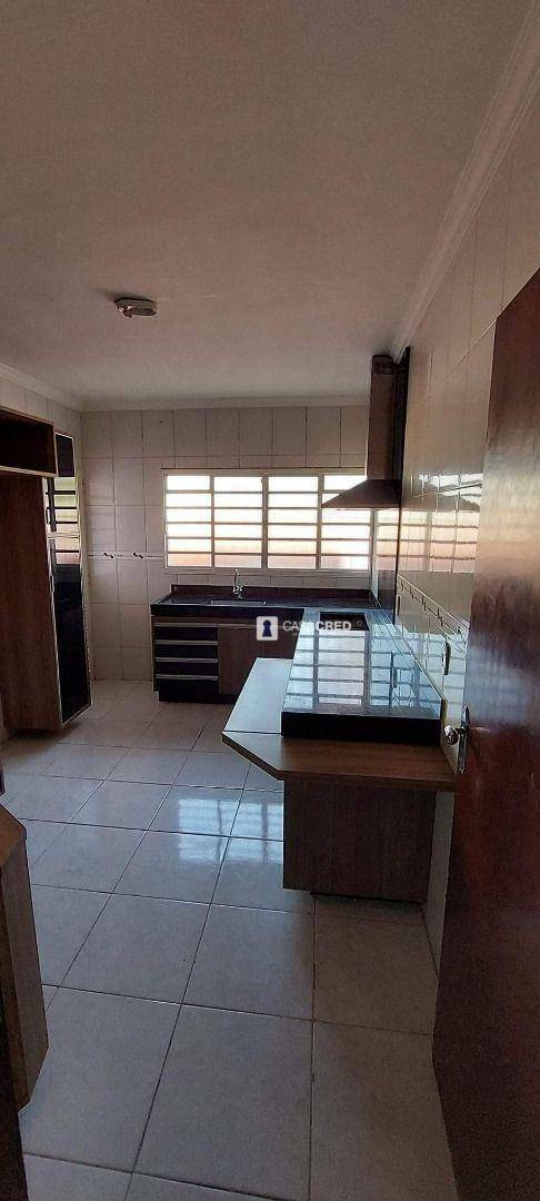 Casa à venda e aluguel com 3 quartos, 85m² - Foto 5