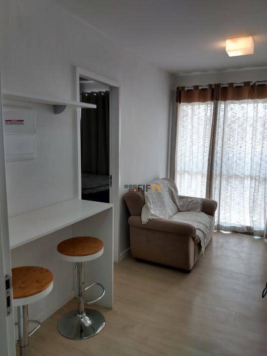 Apartamento à venda com 1 quarto, 33m² - Foto 2