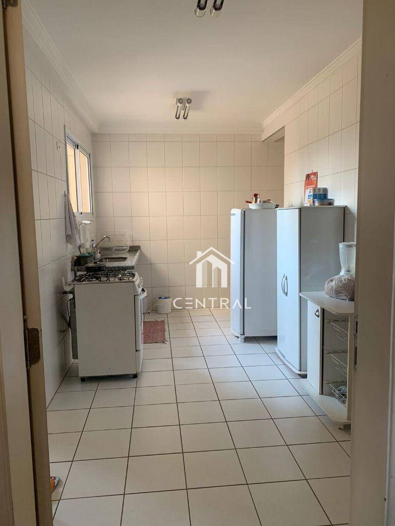 Apartamento à venda com 3 quartos, 94m² - Foto 17