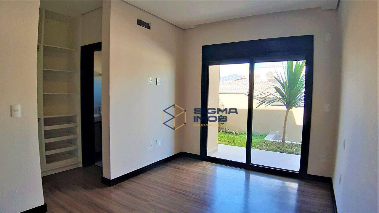 Casa de Condomínio à venda com 4 quartos, 335m² - Foto 27