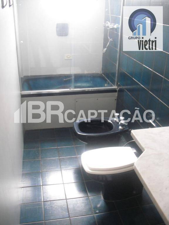 Apartamento à venda com 3 quartos, 210m² - Foto 3