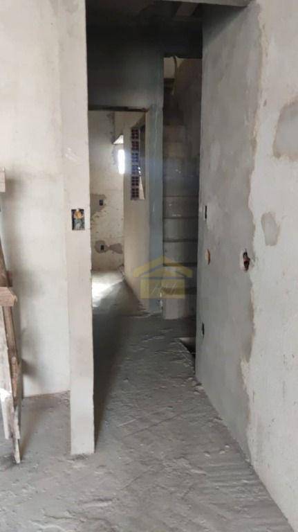 Sobrado à venda com 2 quartos, 112m² - Foto 8