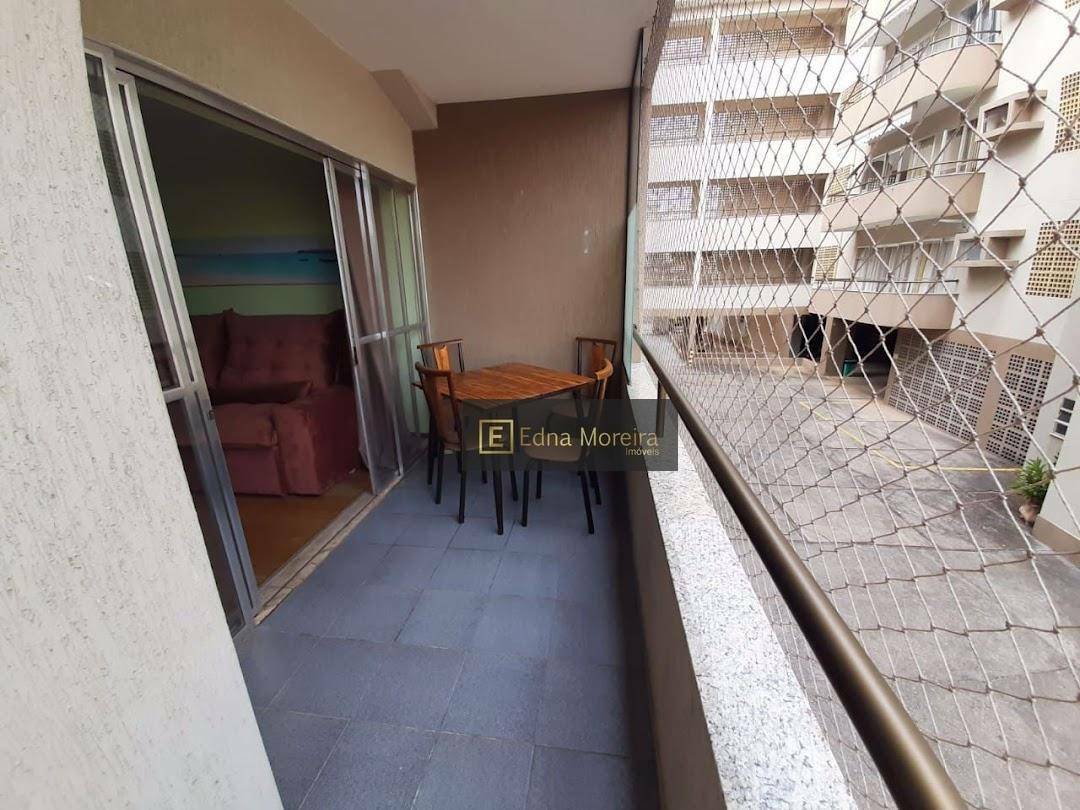 Apartamento à venda com 3 quartos, 105m² - Foto 2