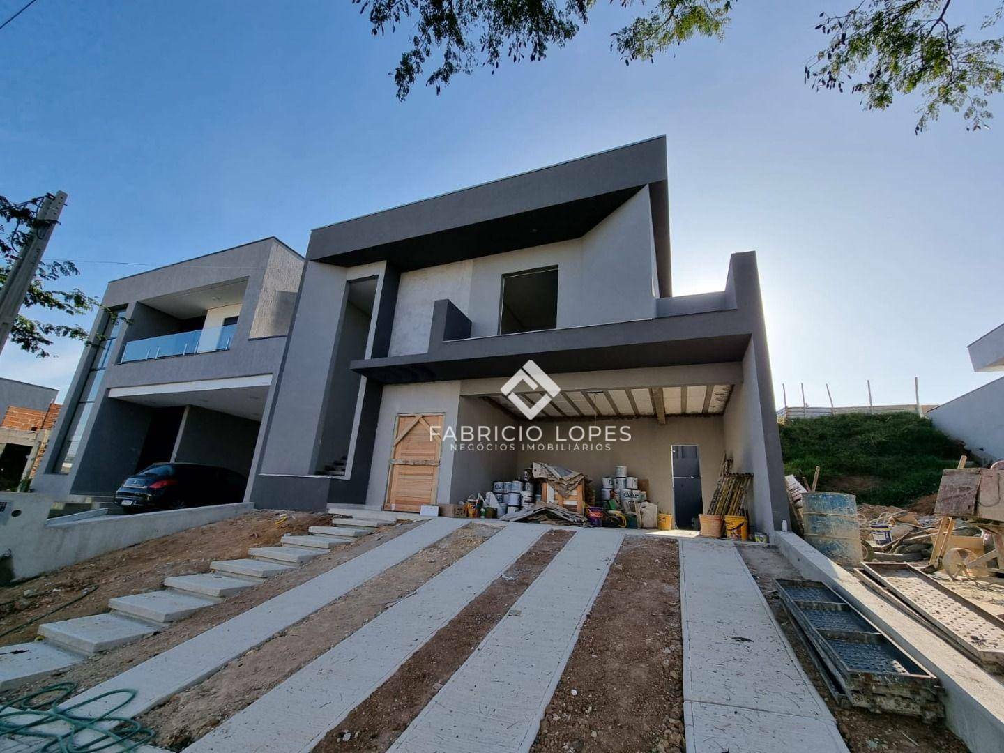 Casa à venda com 4 quartos, 255m² - Foto 1