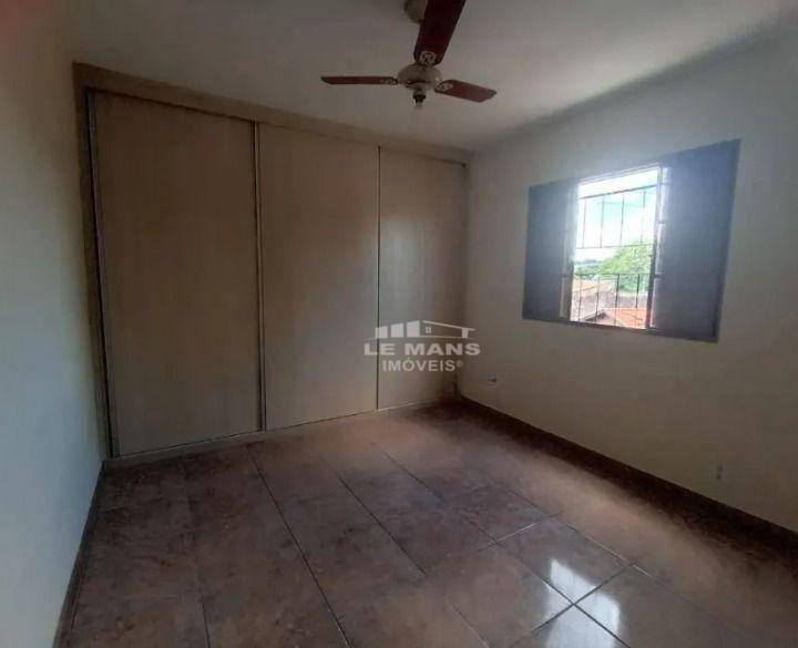 Casa para alugar com 3 quartos, 150m² - Foto 3