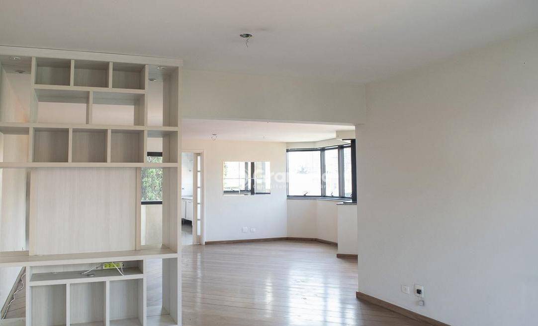 Apartamento à venda com 4 quartos, 190m² - Foto 6