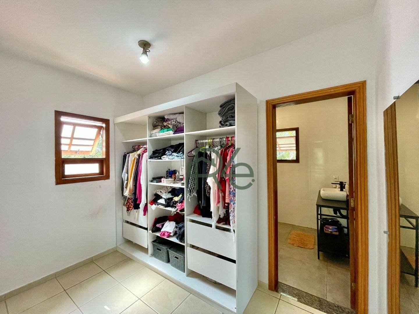 Casa de Condomínio à venda com 3 quartos, 233m² - Foto 28