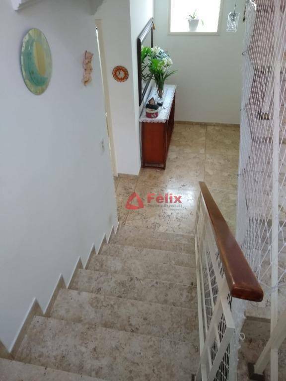 Casa à venda com 3 quartos, 210m² - Foto 24