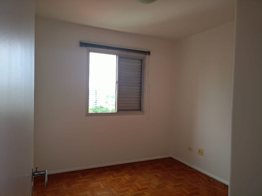 Apartamento para alugar com 3 quartos, 85m² - Foto 18