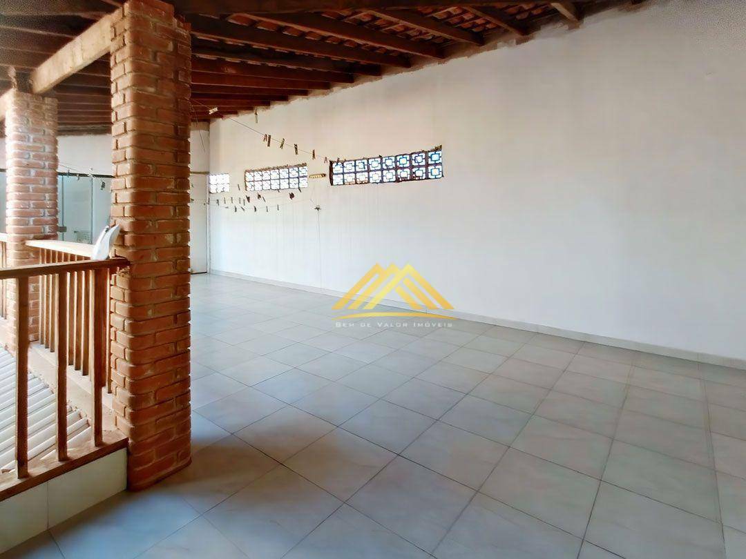 Casa à venda com 2 quartos, 245m² - Foto 28