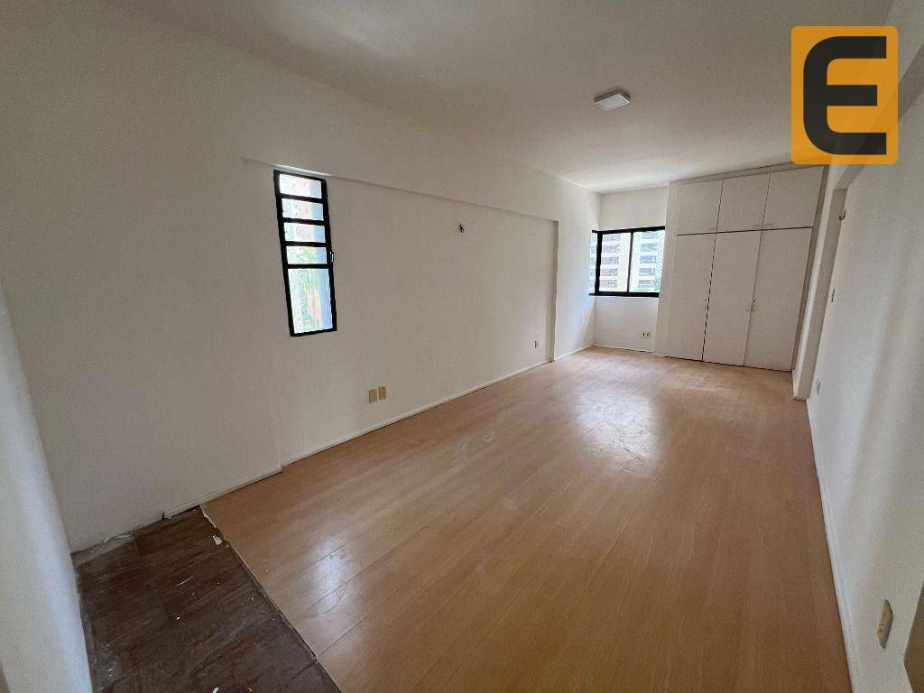 Apartamento à venda com 3 quartos, 179m² - Foto 12